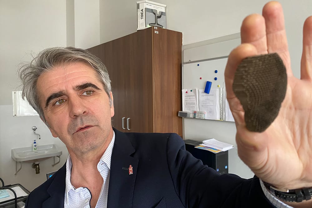 Profesor Dževad Bibić smatra da stanice tehničkog pregleda trebaju obnavljati opremu koja će omogućiti provjeru emisije gasova i kod modernih motora, što se trenutno ne radi (Foto: CIN)