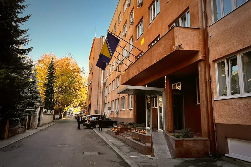 NASLOVNA-2