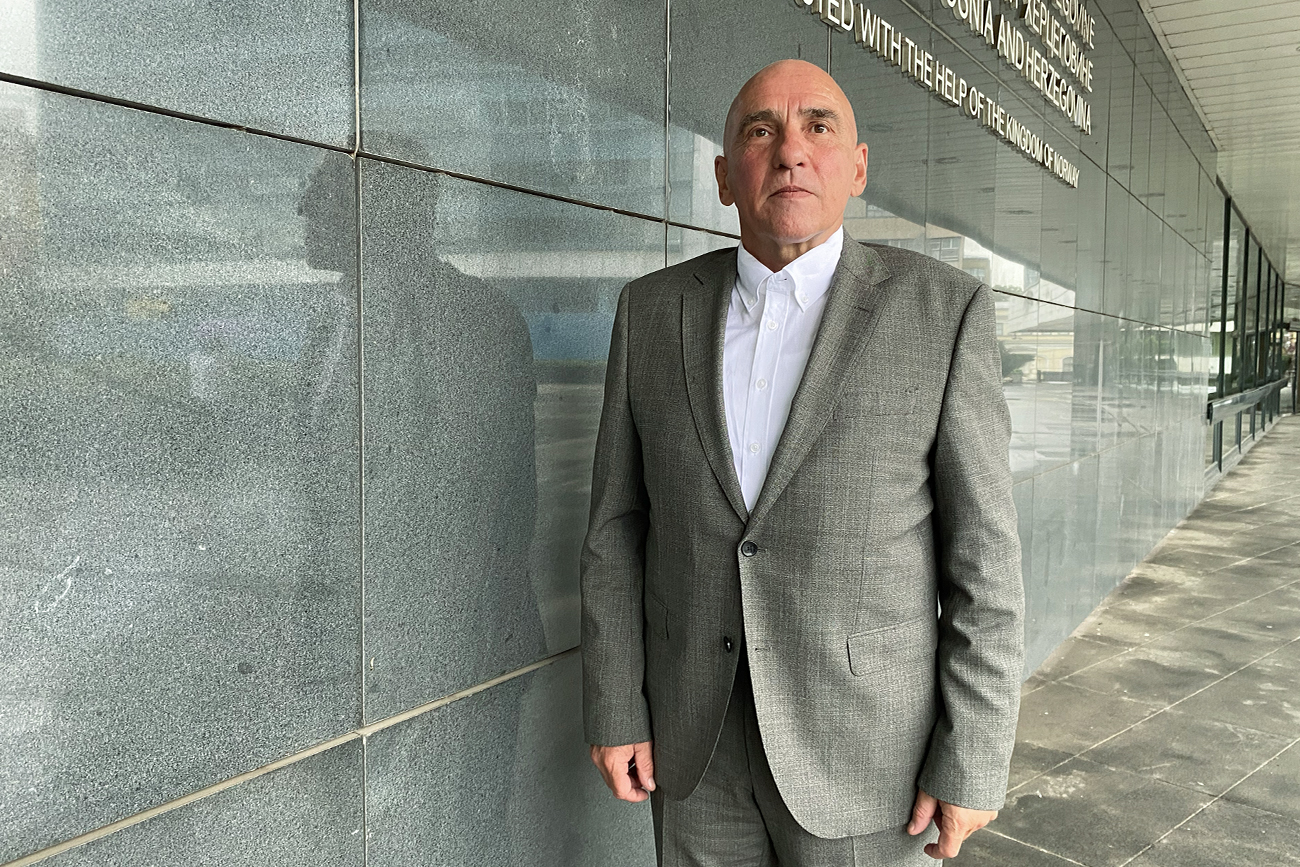 Denijal Tulumović, an MP in the Parliamentary Assembly of Bosnia and Herzegovina, told reporters that he did not really need the severance payment but felt he had earned it after 39 years of work in healthcare (Photo: Dženat Dreković / CIN)