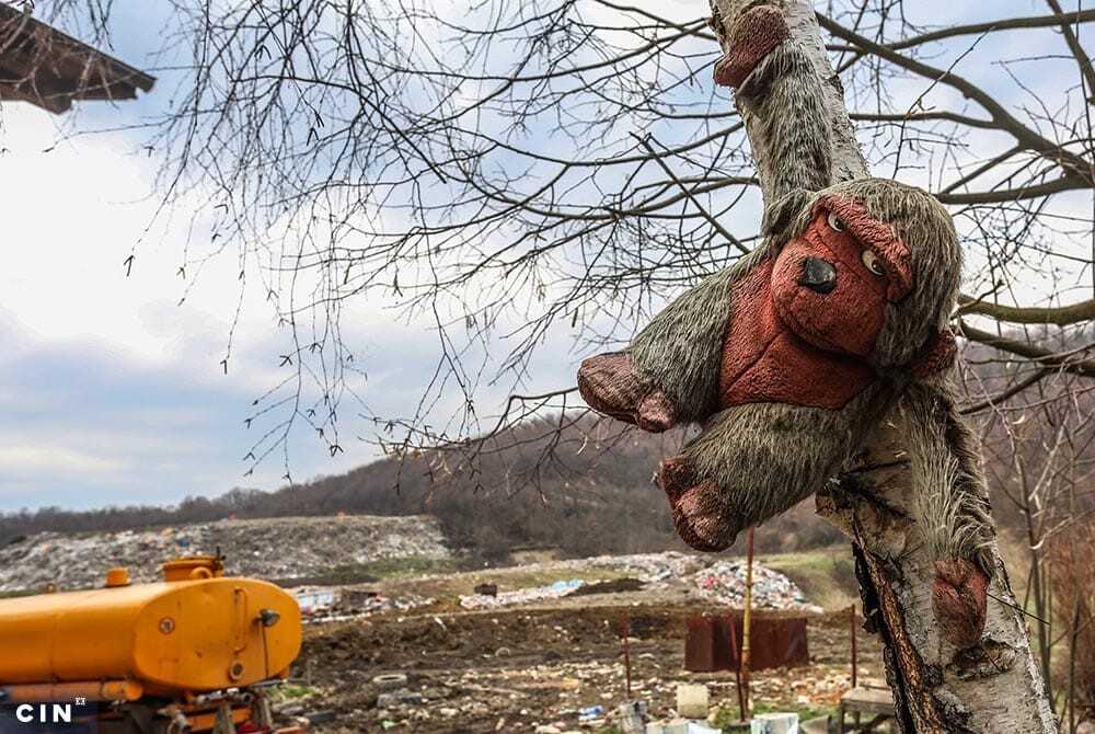 Deponija-Desetine-u-naselju-Moluhe-kod-Tuzle
