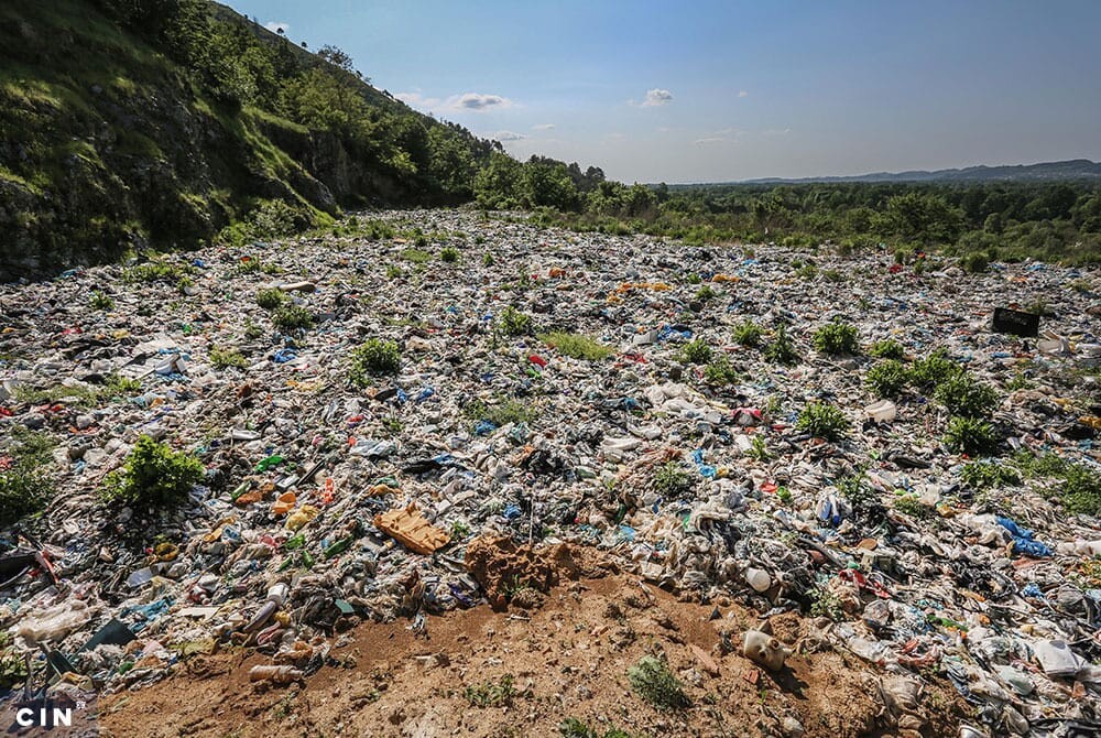 Iako-je-zatvorena-deponija-u-Kalesiji-jos-nije-potpuno-sanirana