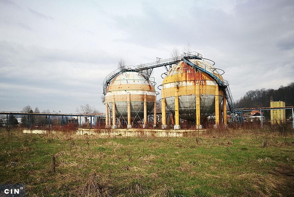 Nekadasnja-skladista-propilena-u-krugu-HAK-a-u-Tuzli