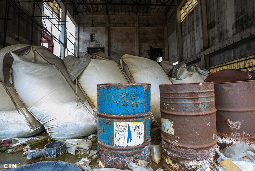 Nezbrinuti-ostaci-sirovina-iz-proizvodnje-bivse-hemijske-industrije-HAK-Tuzla
