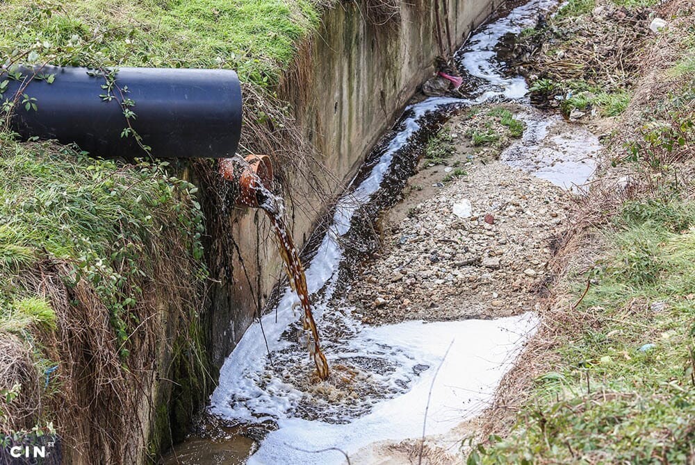Procijedne-vode-sa-deponije-se-ulijevaju-u-Lepenicki-potok-koji-prolazi-kroz-naseljena-mjesta.