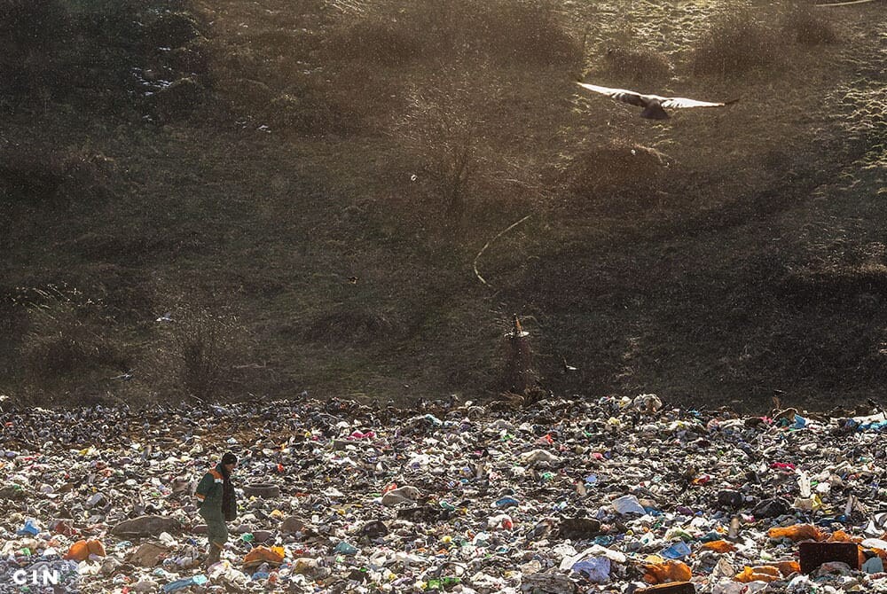 Radnik-KJKP-Rad-na-deponisjkoj-plohi.