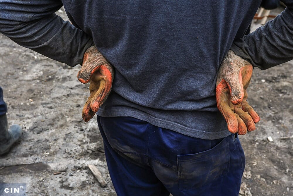 Rudar-kod-ulaza-u-jamu-Rudnika-Durdevik